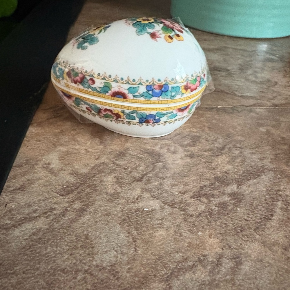 Coalport England VNTG 1960’s Ming Rose Floral Bone China Egg Trinket Box